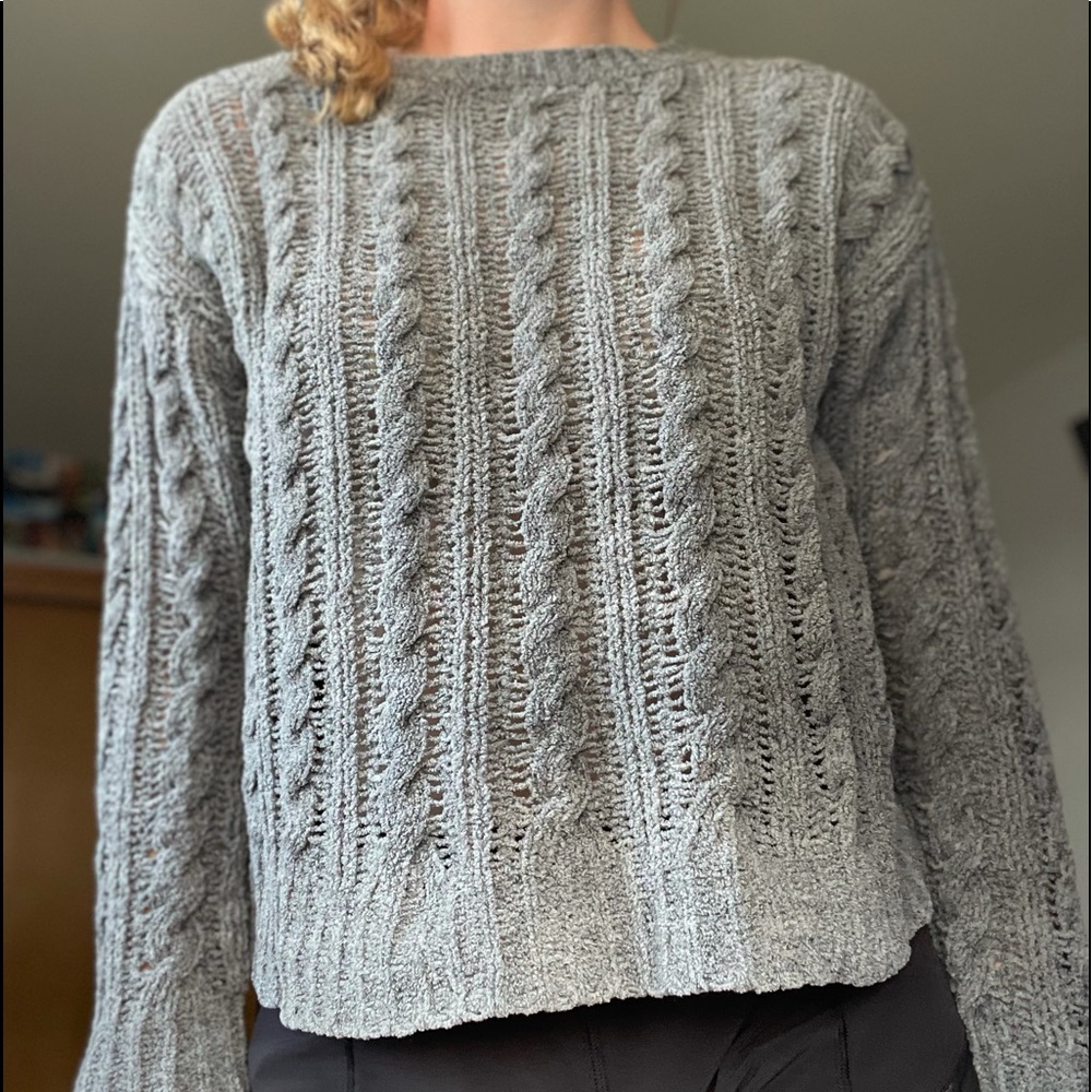 american eagle gray knit sweater